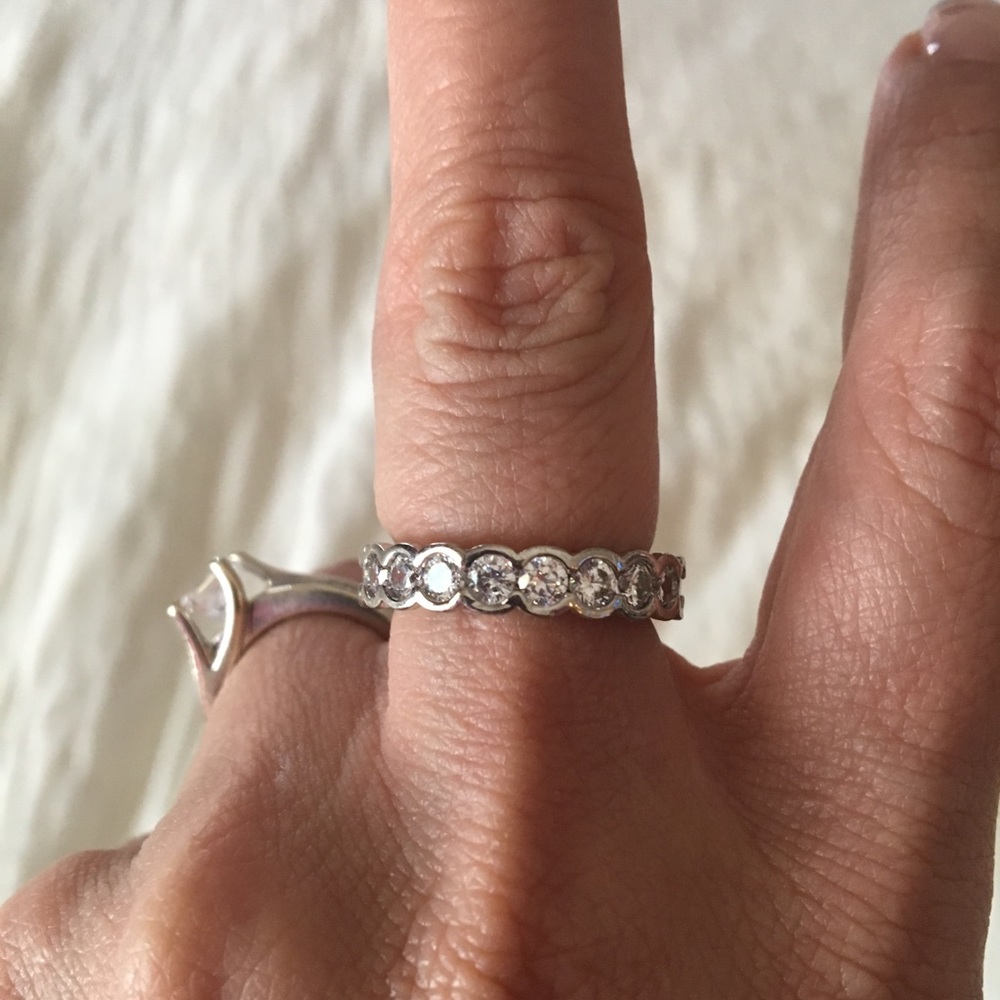 Ring band